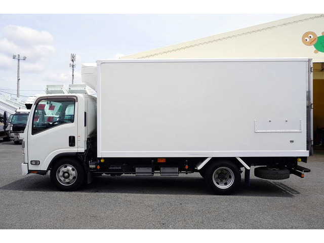 エルフ冷蔵冷凍車