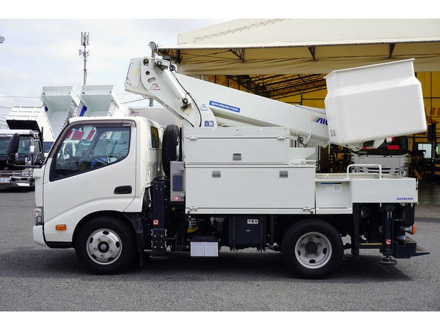 デュトロ高所作業車