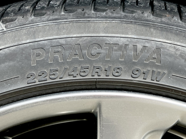 ��225/45R18��