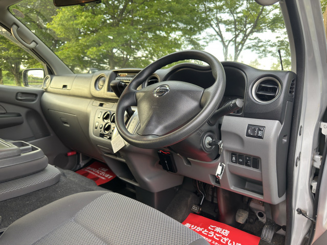 格安中古車専門店として15年営業しております。