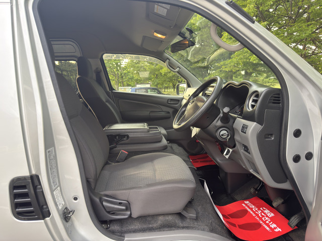 買ったばかりの愛車、ずっときれいにしていたいですよね!ご購入いただいたお車を綺麗な状態に保てるよう、コーティングなどのオプションもご用意しております。詳しくは店舗までお問い合わせください♪