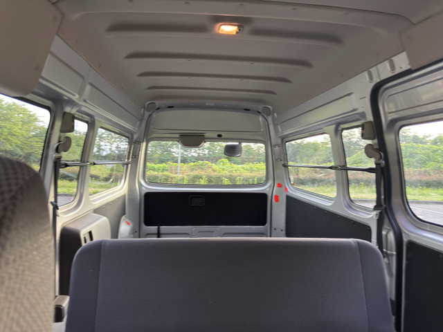 総展示台数約80台以上。バン専門店です。あなたにピッタリのお車が見つかるはず!