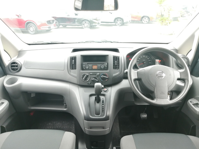 NV200バネットバン1.6 DX