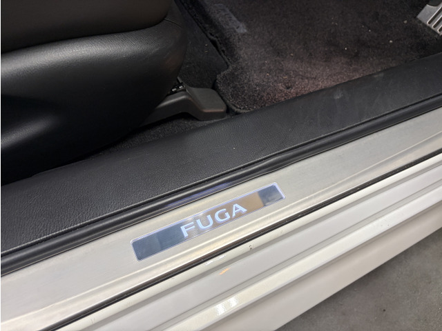 �C���~�L�b�N�v���[�g