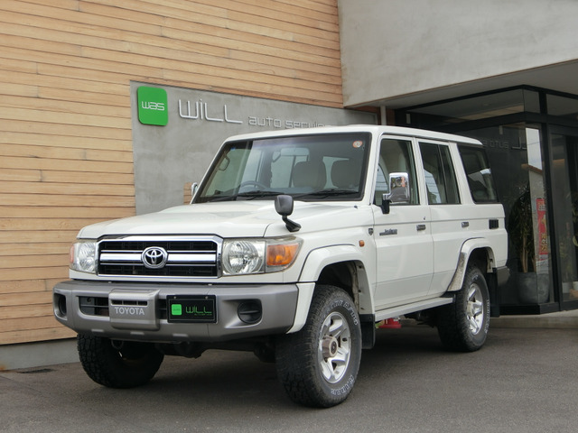 トヨタ ランドクルーザー70 2014年モデル バンの価格・性能・装備