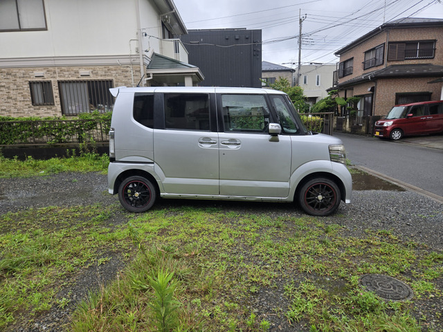 �v���C�o�V�[�K���X�t���ł��B(�x�����z15.8���~�E4WD�ԁE�^�C�~���O�`�F�[���ł��̂Ńx���g�����K�v�������܂�)