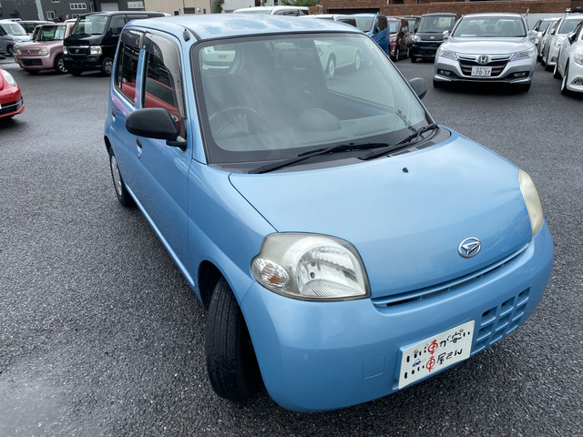 3ヶ月・3000kmの無料保証付きです。エンジン、ミッション等の修理の際に金額が大きくなりがちな箇所も無料修理で安心です。最大3年までの有料保証も取り扱っております。
