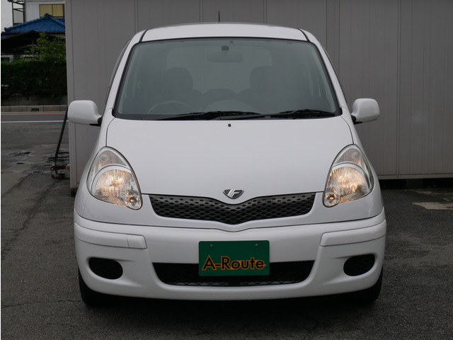 ファンカーゴ1.5 G ペアベンチバージョン 4WD