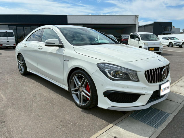 CLAクラスAMG CLA45 4マチック 4WD