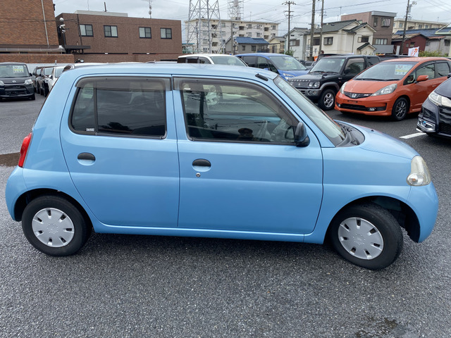 自動車保険もご相談ください。当店は三井住友海上、あいおいニッセイ同和損保の代理店です。保険担当が万一の際は連携を取って迅速にご対応致します。代車・レンタカーもご用意できますのでご安心ください。
