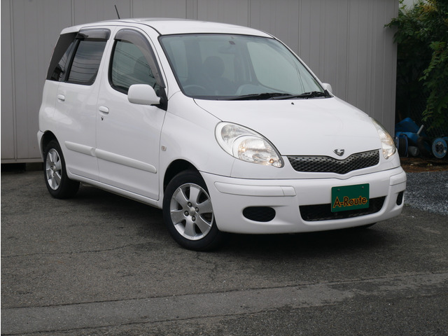 ファンカーゴ（トヨタ）1.5 G ペアベンチバージョン 4WD　4WD ナビ 100V電源 中古車画像