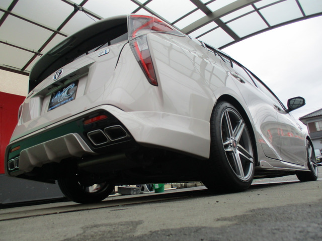 プリウス1.8 S