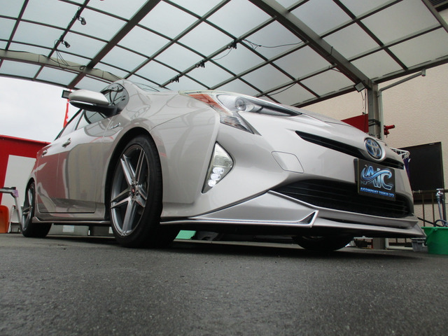 プリウス1.8 S