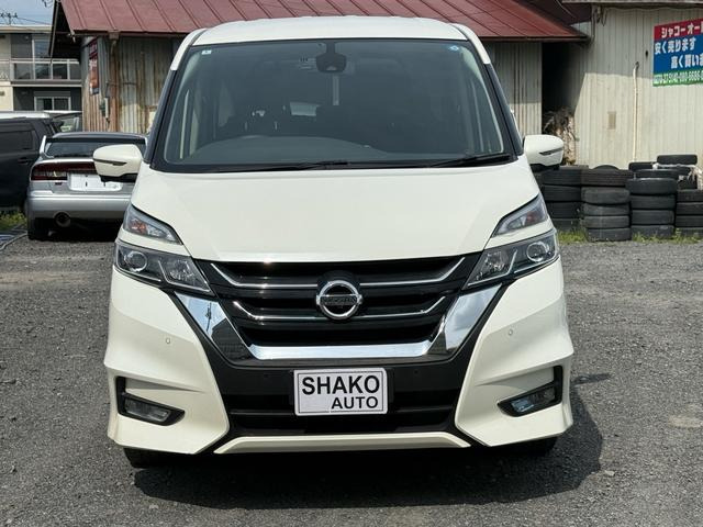 セレナ2.0 ハイウェイスター Vセレクション 4WD