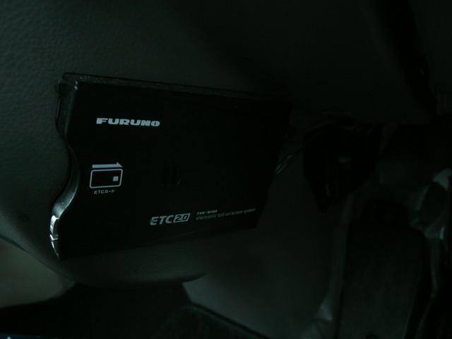 ETC車載器付き☆ETC専用カードを差し込んでいれば料金所も楽に通行できます(・&forall;・)イイネ!!
