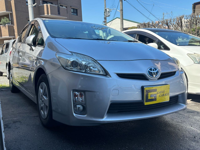 プリウス1.8 S