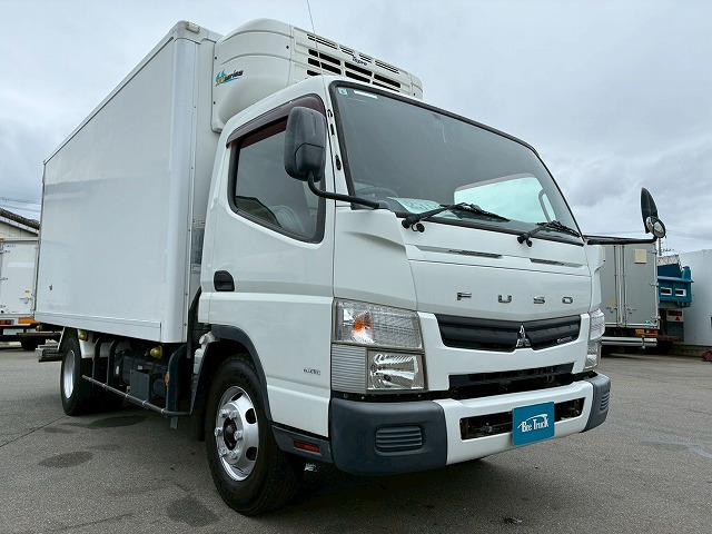 キャンター冷蔵冷凍車