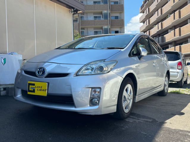 プリウス1.8 S