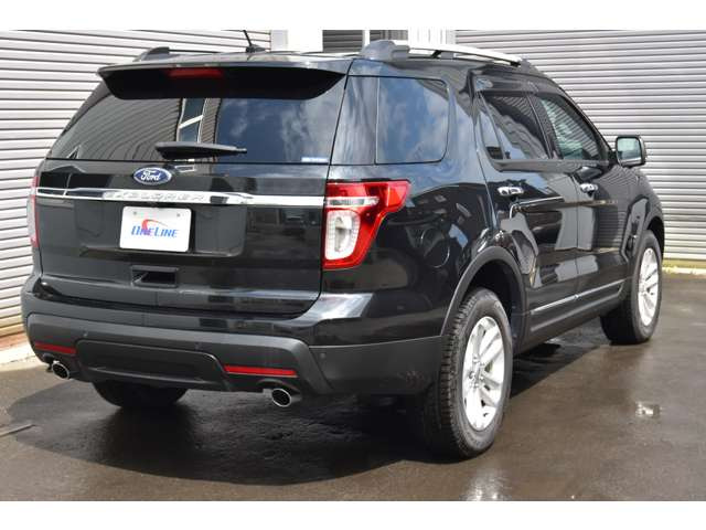 エクスプローラーXLT エクスクルーシブ 4WD