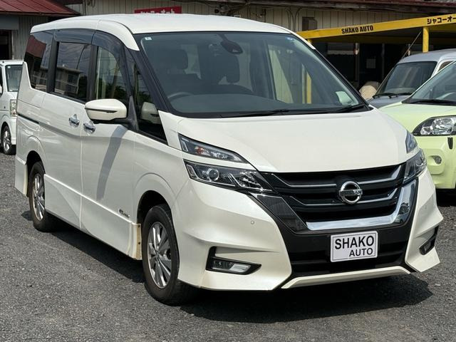 セレナ2.0 ハイウェイスター Vセレクション 4WD