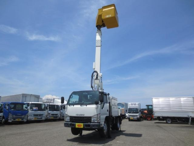 エルフ高所作業車