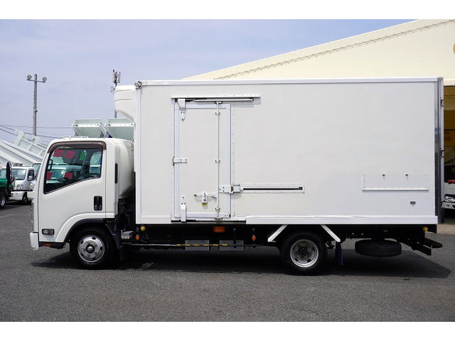 エルフ冷蔵冷凍車