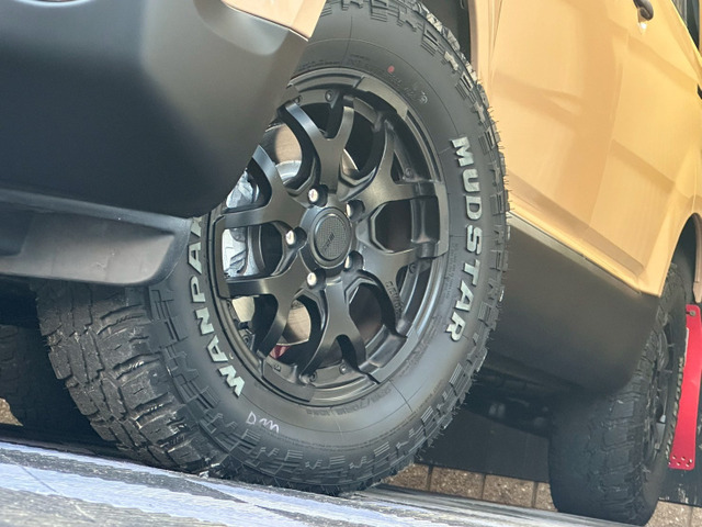 �y�J�X�^���z �J�X�^��������܂�!���[�_�E���E���t�g�A�b�v�ELED���E�A���~�z�C�[�����A�e�u�����h�̃p�[�c�̎�舵���������܂��B