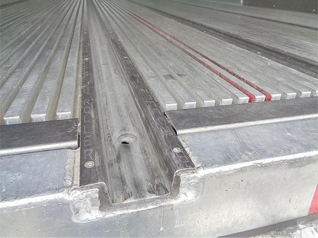 �W�����_�[���[��4��