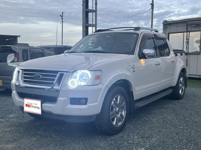 エクスプローラースポーツトラックV8 リミテッド 4WD