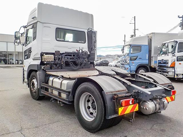クオントレーラーヘッド