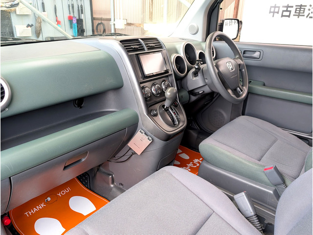 �G�N�X�e���A���l�ɃC���e���A����������Ƃ����f�U�C���ƂȂ��Ă܂��B���@���ł͂���܂����O���̂��Ȃ���Ԃł��B