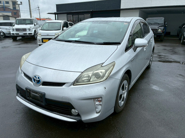 プリウス1.8 S