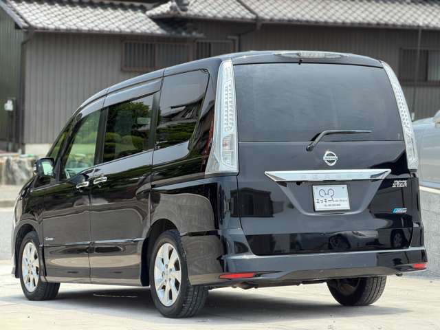セレナ2.0 ハイウェイスター S-HYBRID