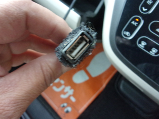 USB���́B
