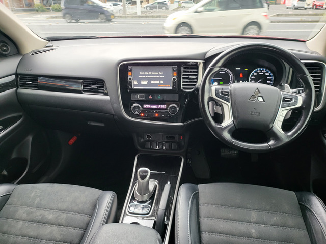 アウトランダーPHEV2.0 G セイフティパッケージ 4WD