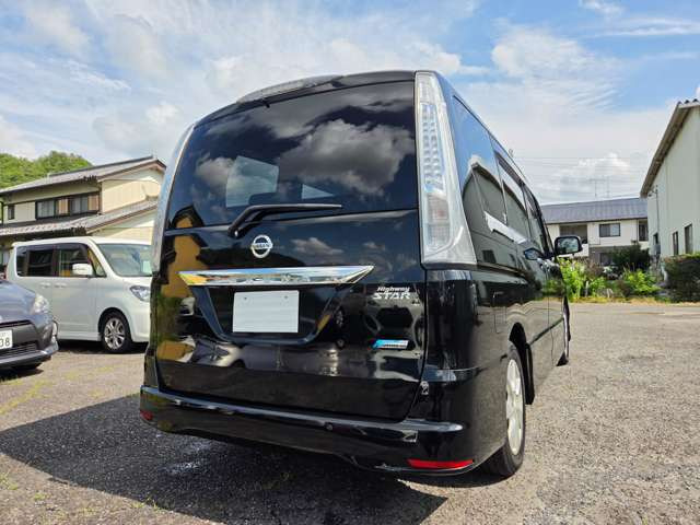 セレナ2.0 ハイウェイスター S-HYBRID エアロモード