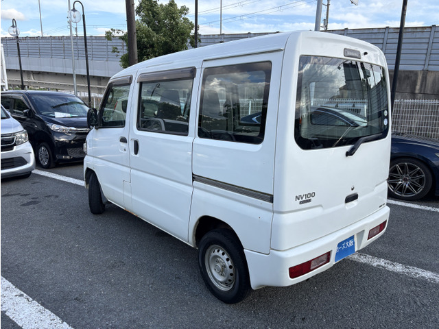 NV100クリッパーDX 4WD