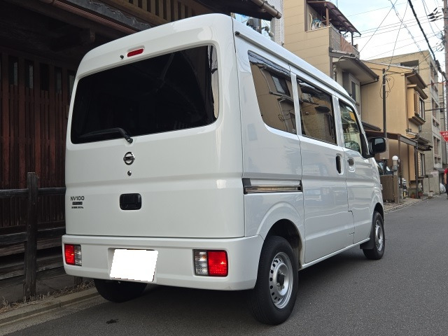 NV100クリッパーDX ハイルーフ 5AGS車 4WD