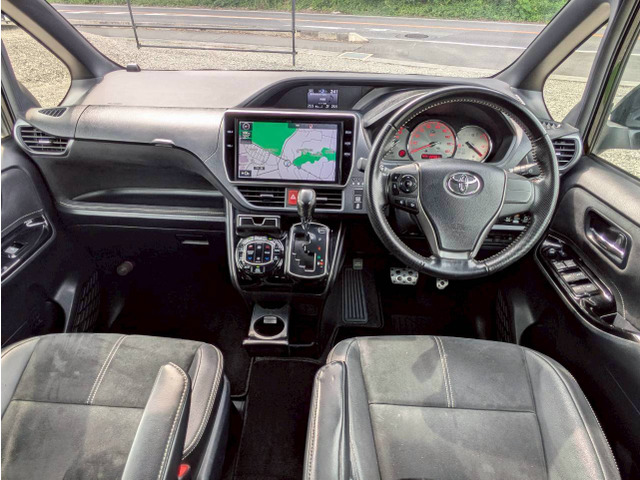 ヴォクシー2.0 ZS G’s