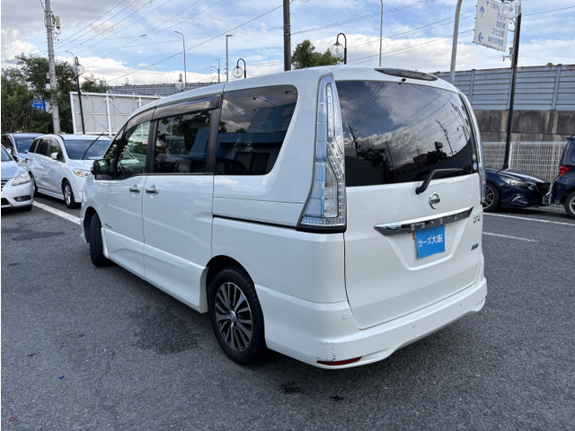 セレナ2.0 ハイウェイスター Vセレクション+Safety II S-HYBRID