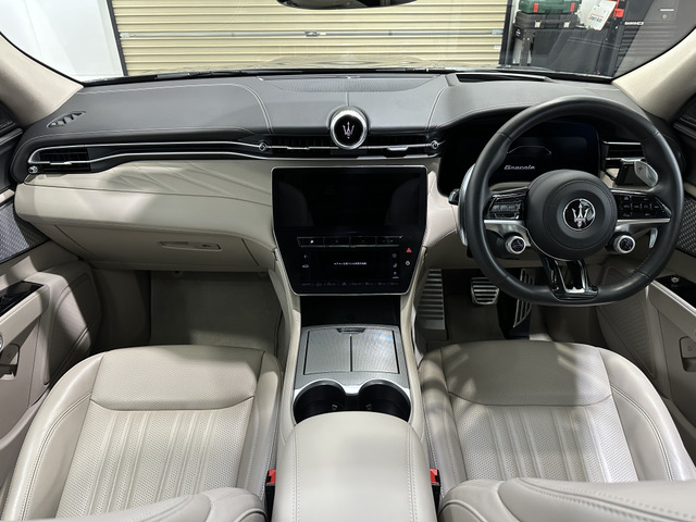 ���[�J�[�I�v�V�����̂ق��A�W���������[���������؂Ȏd�l�ƂȂ��Ă���܂��B�ڍׂɂ��܂��Ă͔̔��X�܂ł��₢���킹����������