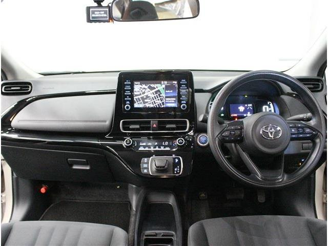 アクア1.5 X E-Four 4WD