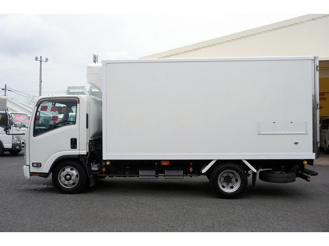 エルフ冷蔵冷凍車