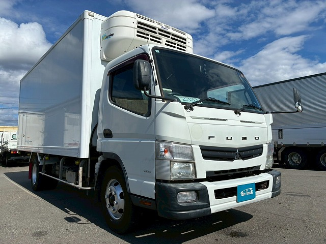 キャンター冷蔵冷凍車