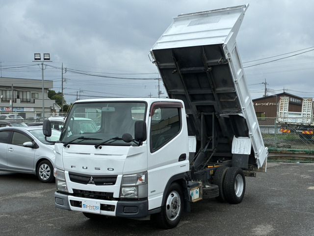 キャンターダンプ