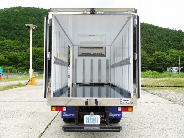 キャンター冷蔵冷凍車