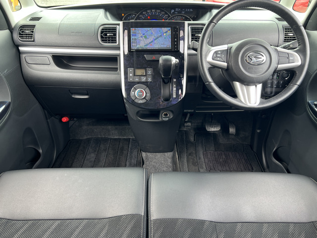【全国納車OK】 現車をご覧になれないお客様でも、安心してお車をご購入いただける環境を整えております。 色々な角度から撮影したたくさんの画像など豊富な資料送りいたしております。