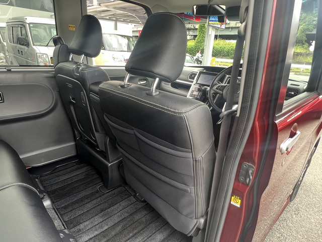 【全国納車OK】 現車をご覧になれないお客様でも、安心してお車をご購入いただける環境を整えております。 色々な角度から撮影したたくさんの画像など豊富な資料送りいたしております。