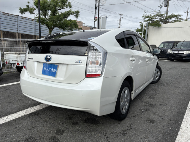 プリウス1.8 S LEDエディション