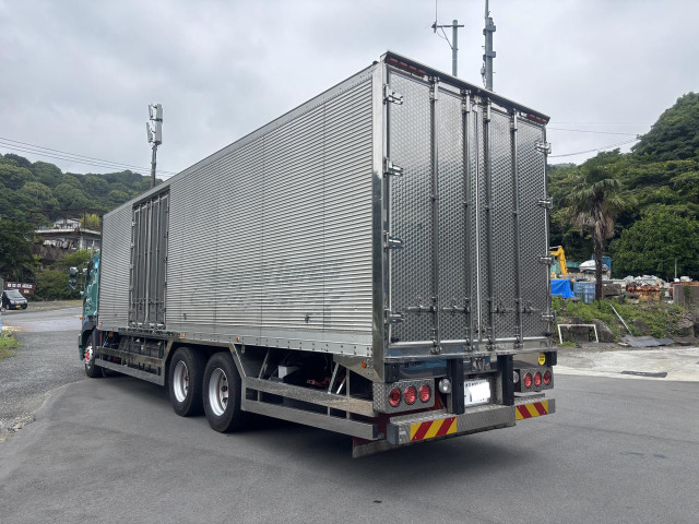 プロフィア冷凍冷蔵車